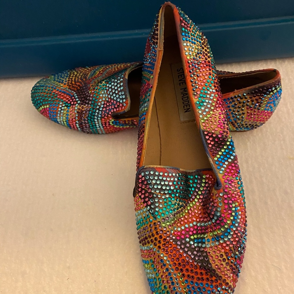 Steve Madden Multi Color Flats.